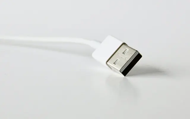 Alimentare continua prin portul USB