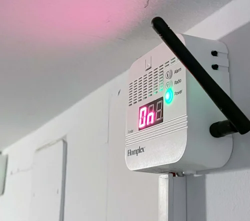 Beneficiile unui detector de gaz metan wireless, ce necesita montaj inclusiv pe scara blocului