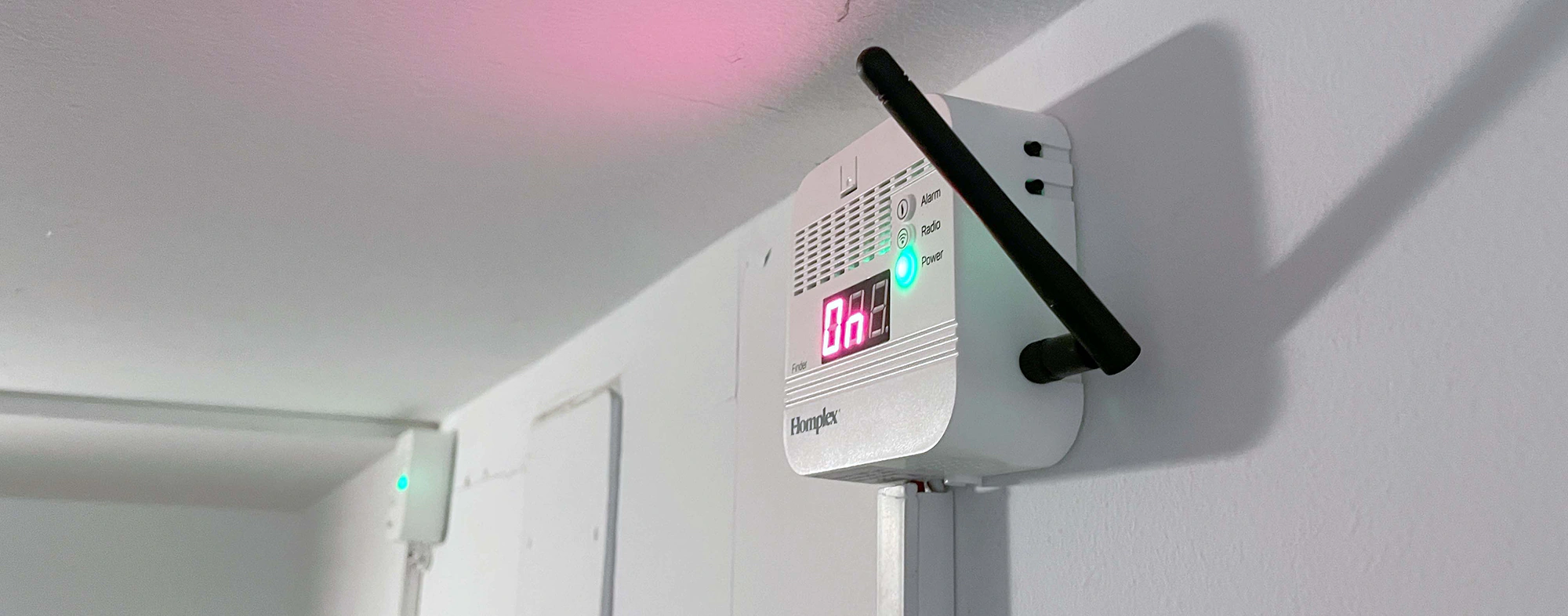 Beneficiile unui detector de gaz metan wireless, ce necesita montaj inclusiv pe scara blocului